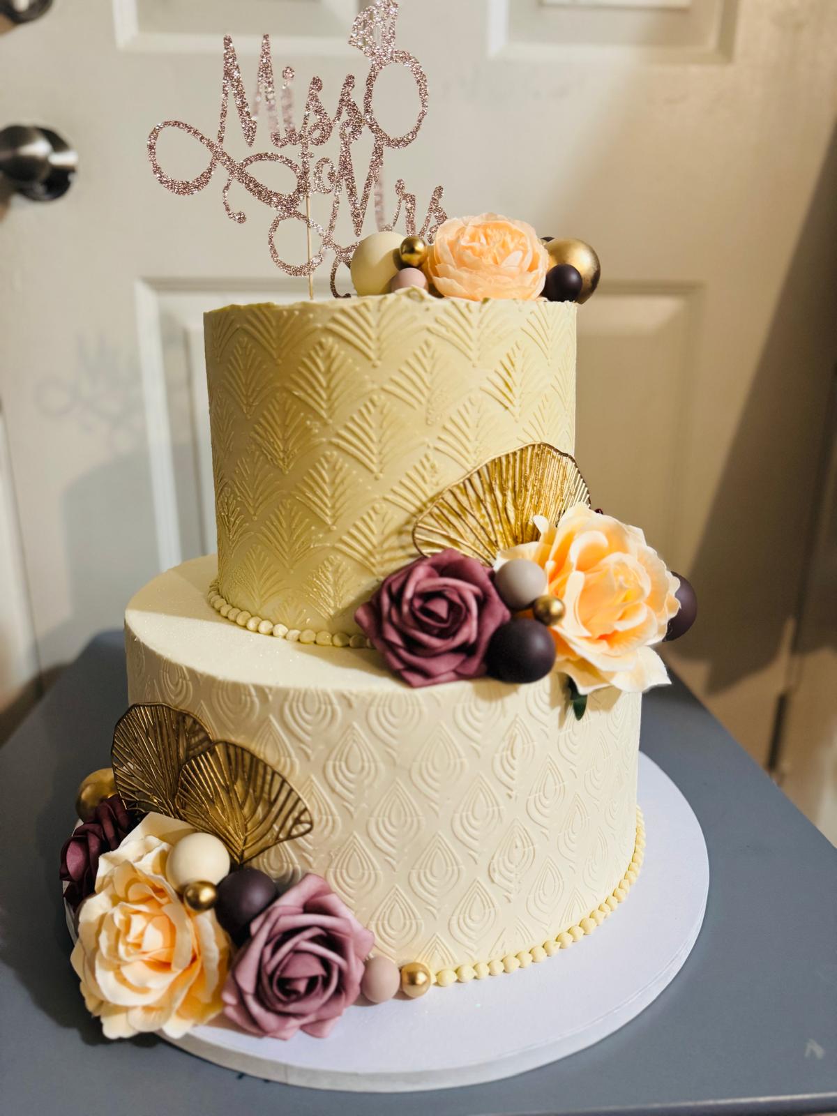 Custom family celebration cake